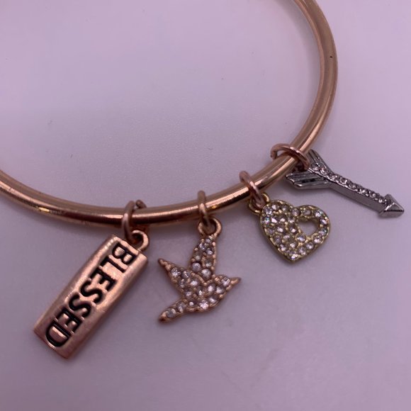๐ฑ 5 for $10. JESSICA SIMPSON ROSE GOLD CHARM BRACELET - Picture 2 of 5